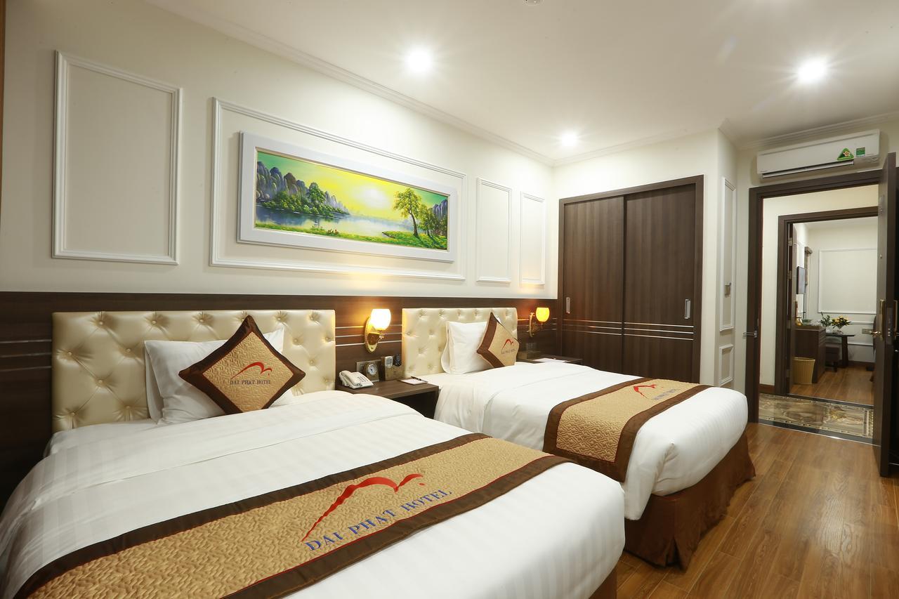 Dai Phat Hotel Hanoi Exterior photo